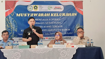 Camat Kemang Imam Mahmudi Hadiri Pembetukan Koperasi Merah Putih Kelurahan Atang Senjaya
