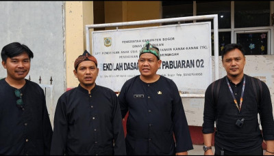 Sekcam Kemang Tinjau Lokasi Usulan Pembangunan Lapangan di SDN Pabuaran 2