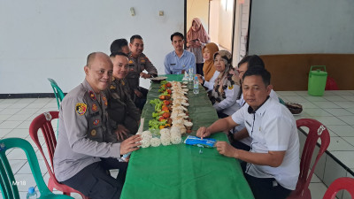 HUT Polri ke 79 Polsek dan Pemcam Kemang Ngeliwet Bareng, Taufik : Ini Bentuk Kekompakan