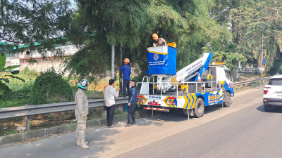 Dishub Kabupaten Bogor Perbaiki Lampu PJU BPTJ di Kecamatan Kemang