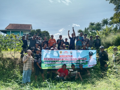 Pemerintah Desa Semplak Barat Laksanakan Kegiatan Bersih-Bersih Irigasi di Kampung Lumbung RW 07